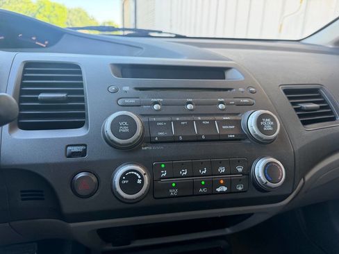 Used 2010 Honda Civic LX image 23