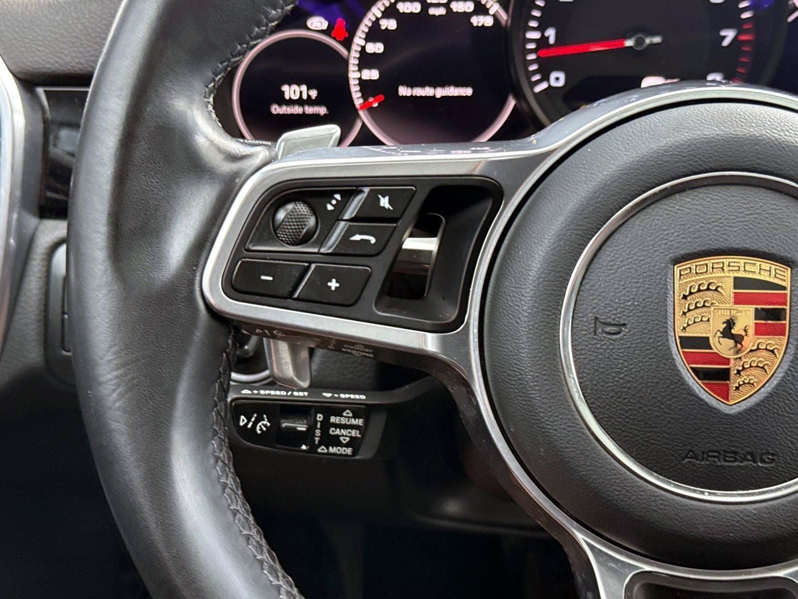 Used 2023 Porsche Cayenne Coupe AWD/4WD image 29