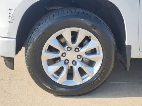 Used 2024 Chevrolet Silverado 1500 Custom RWD image 18