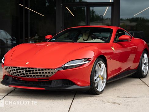 Used 2022 Ferrari Roma RWD image 8