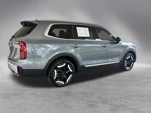 Used 2025 Kia Telluride S AWD/4WD image 3