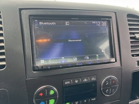 Used 2010 GMC Sierra 1500 SLE image 23