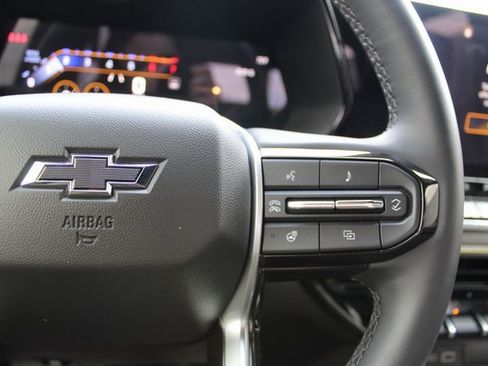 Used 2024 Chevrolet Colorado ZR2 w/ ZR2 Convenience Package III AWD/4WD image 24