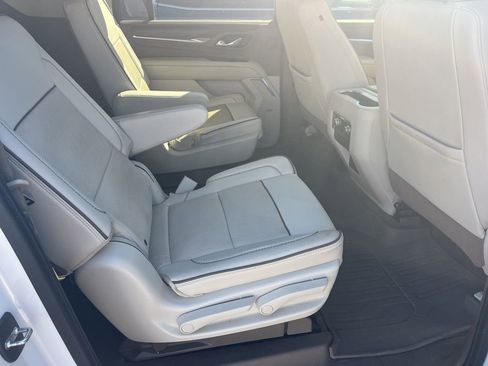 Used 2021 GMC Yukon XL Denali w/ Denali Premium Package RWD image 10