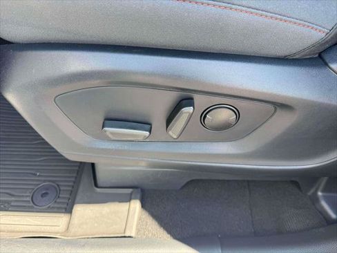 Used 2026 Ford Explorer Active AWD/4WD image 18