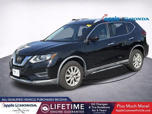 Used 2018 Nissan Rogue SV w/ Premium Package AWD/4WD image 3