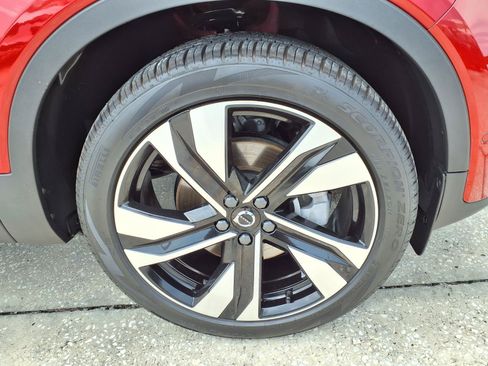 Certified 2023 Volvo XC40 B5 Ultimate w/ Protection Package Premier AWD/4WD image 9