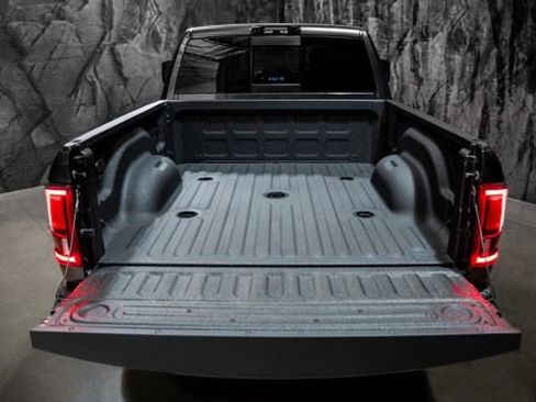 New 2025 RAM 2500 Laramie AWD/4WD image 19