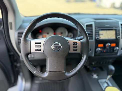 Used 2020 Nissan Frontier PRO-4X AWD/4WD image 6
