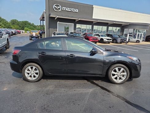 Used 2011 MAZDA MAZDA3 i Touring FWD image 6