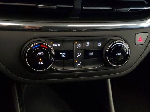 Used 2025 Buick Envista Preferred FWD image 22