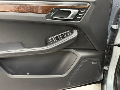 Used 2020 Porsche Macan S image 17