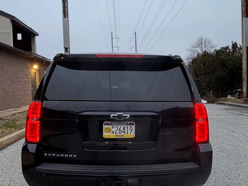 Used 2017 Chevrolet Suburban LT AWD/4WD image 6