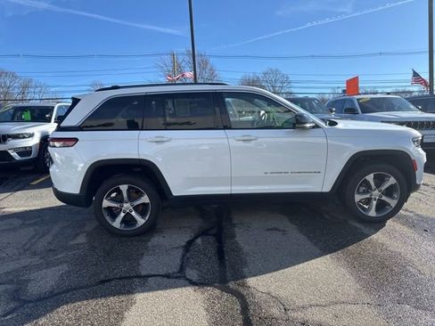 Certified 2023 Jeep Grand Cherokee Limited image 7