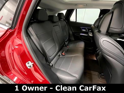 Used 2024 Mercedes-Benz GLC 300 4MATIC image 19