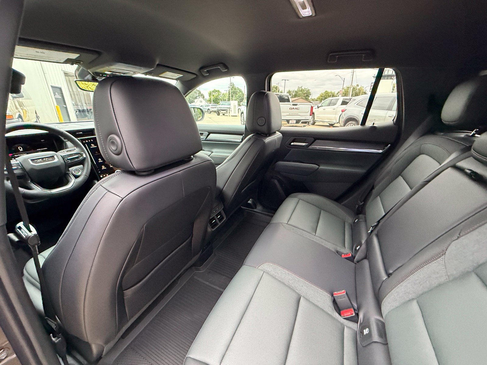 New 2027 GMC Terrain AT4 w/ Convenience Package III AWD/4WD image 34