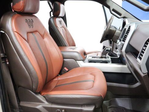 Used 2018 Ford F150 King Ranch w/ Equipment Group 601A Luxury AWD/4WD image 56