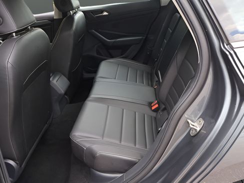 Certified 2024 Volkswagen Jetta SE FWD image 14