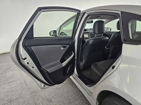 Used 2015 Toyota Prius Prime Advanced FWD image 16