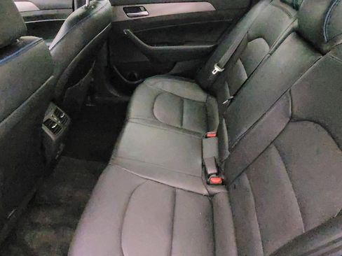 Used 2019 Hyundai Sonata Limited image 18