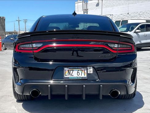 Used 2022 Dodge Charger SRT Hellcat w/ Navigation & Travel Group RWD image 5