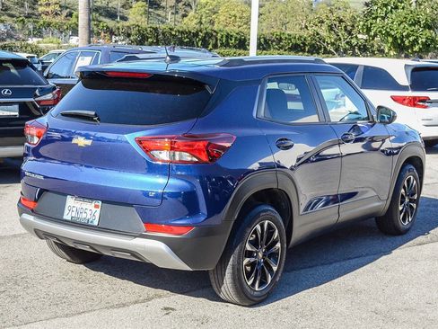 Used 2023 Chevrolet TrailBlazer LT image 2