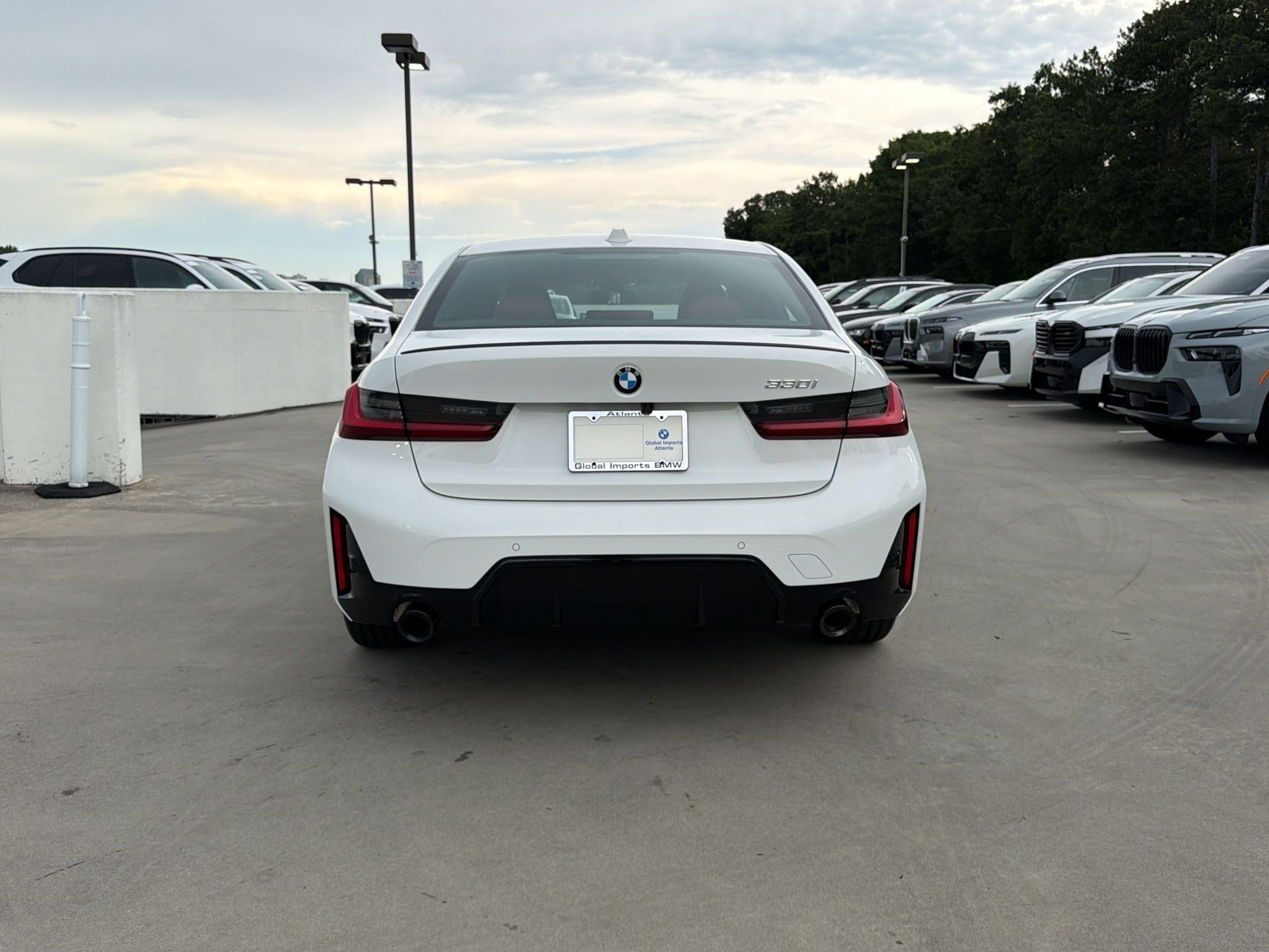 Used 2026 BMW 330i Sedan w/ M Sport Package RWD image 10