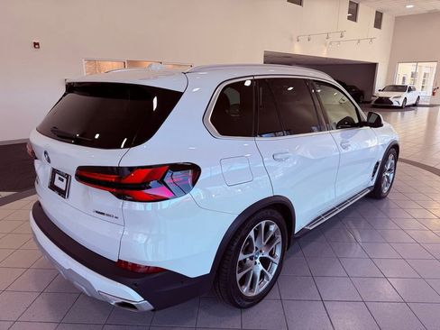 Used 2025 BMW X5 xDrive50e image 16