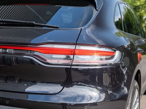 Used 2024 Porsche Macan AWD/4WD image 21