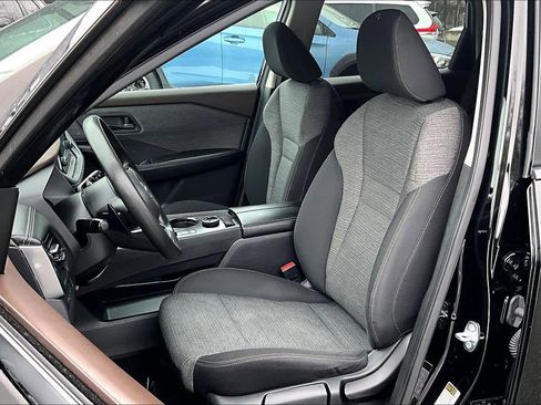 Used 2021 Nissan Rogue S image 8