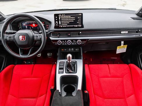Used 2024 Honda Civic Type R image 13
