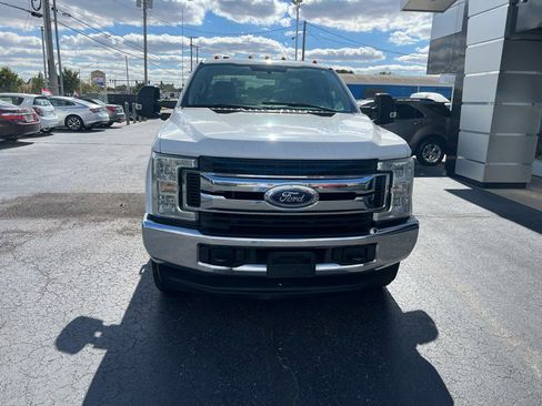 Used 2017 Ford F250 XLT w/ Snow Plow Prep Package image 10