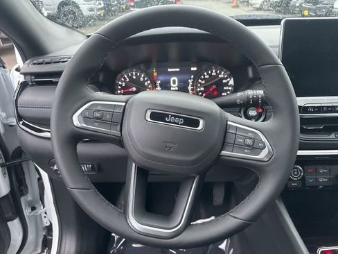 New 2026 Jeep Compass Latitude image 21