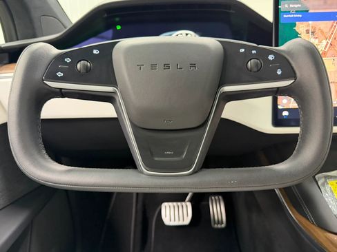 Used 2024 Tesla Model X AWD/4WD image 23