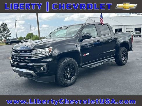 Certified 2022 Chevrolet Colorado Z71 w/ Z71 Midnight Edition AWD/4WD image 1