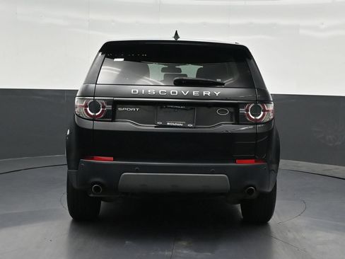 Used 2018 Land Rover Discovery Sport SE AWD/4WD image 4