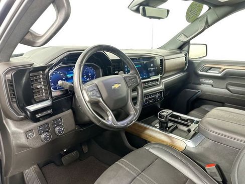 Used 2023 Chevrolet Silverado 1500 High Country w/ Technology Package AWD/4WD image 21