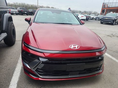 Used 2024 Hyundai Sonata SEL w/ Convenience Package image 6
