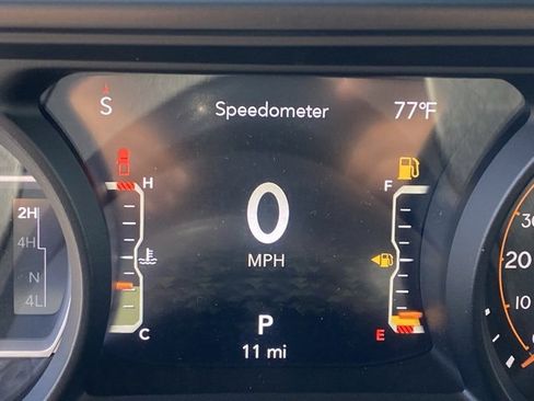 New 2025 Jeep Gladiator Sport image 19