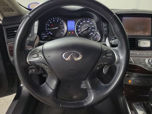 Used 2011 INFINITI M56 w/ Sport Pkg RWD image 25