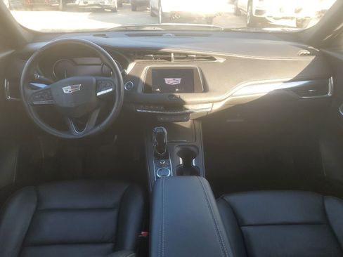 Certified 2023 Cadillac XT4 Luxury w/ Cold Weather Package image 9