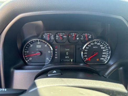 Used 2015 Chevrolet Silverado 1500 W/T RWD image 19