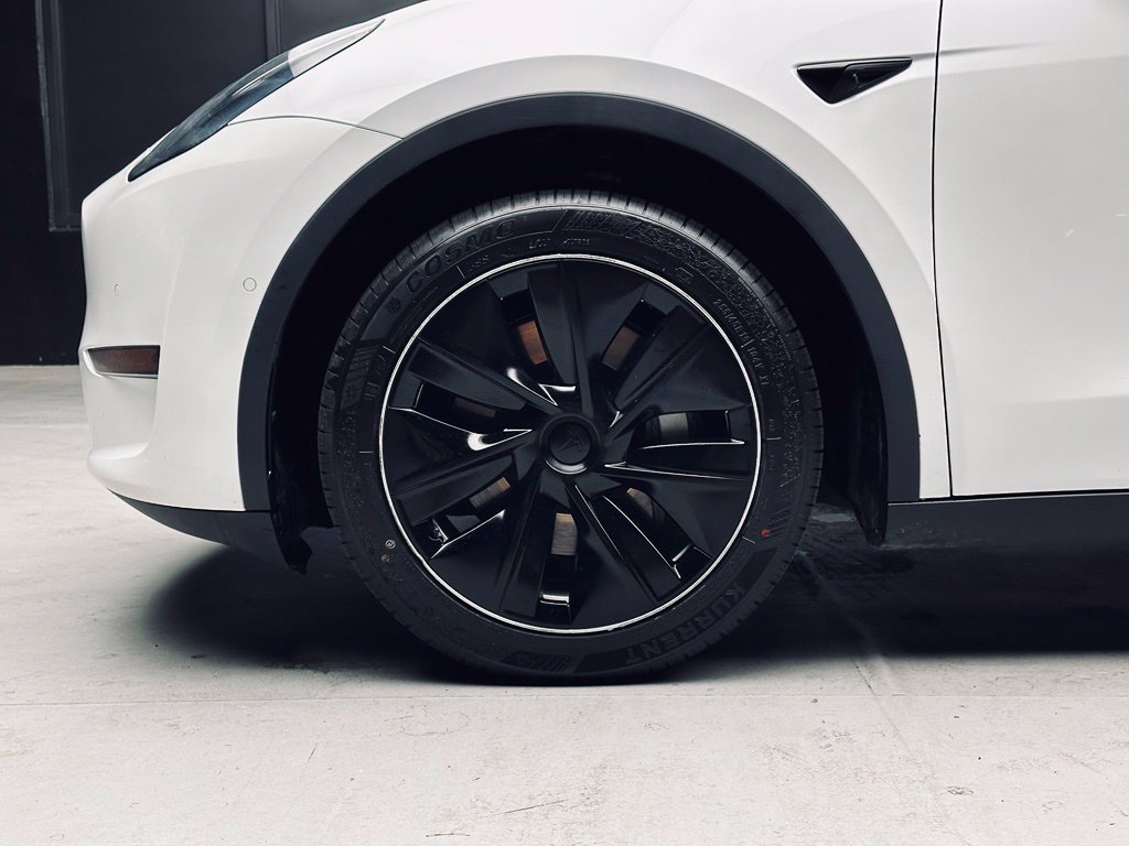Used 2021 Tesla Model Y Long Range AWD/4WD image 35