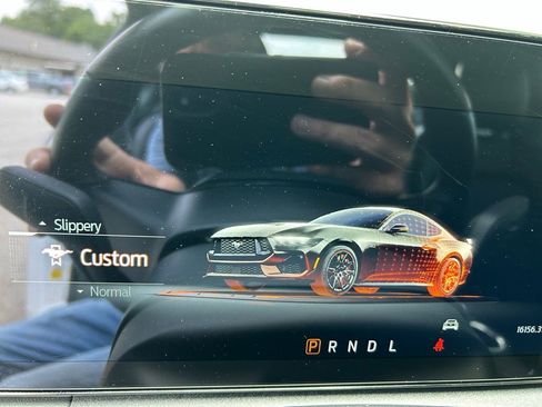 Used 2024 Ford Mustang Premium image 22