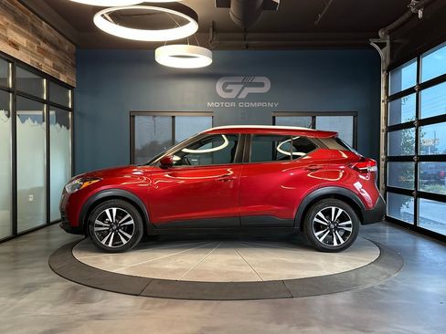 Used 2020 Nissan Kicks SV FWD image 6