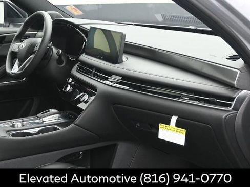 Certified 2025 INFINITI QX60 Luxe w/ Black Edition AWD/4WD image 6