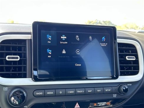 New 2025 Hyundai Venue Limited image 23