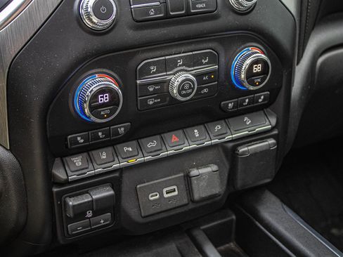 Used 2020 GMC Sierra 2500 Denali w/ Denali Ultimate Package image 32