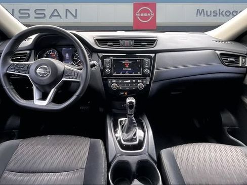 Used 2019 Nissan Rogue SV FWD image 7