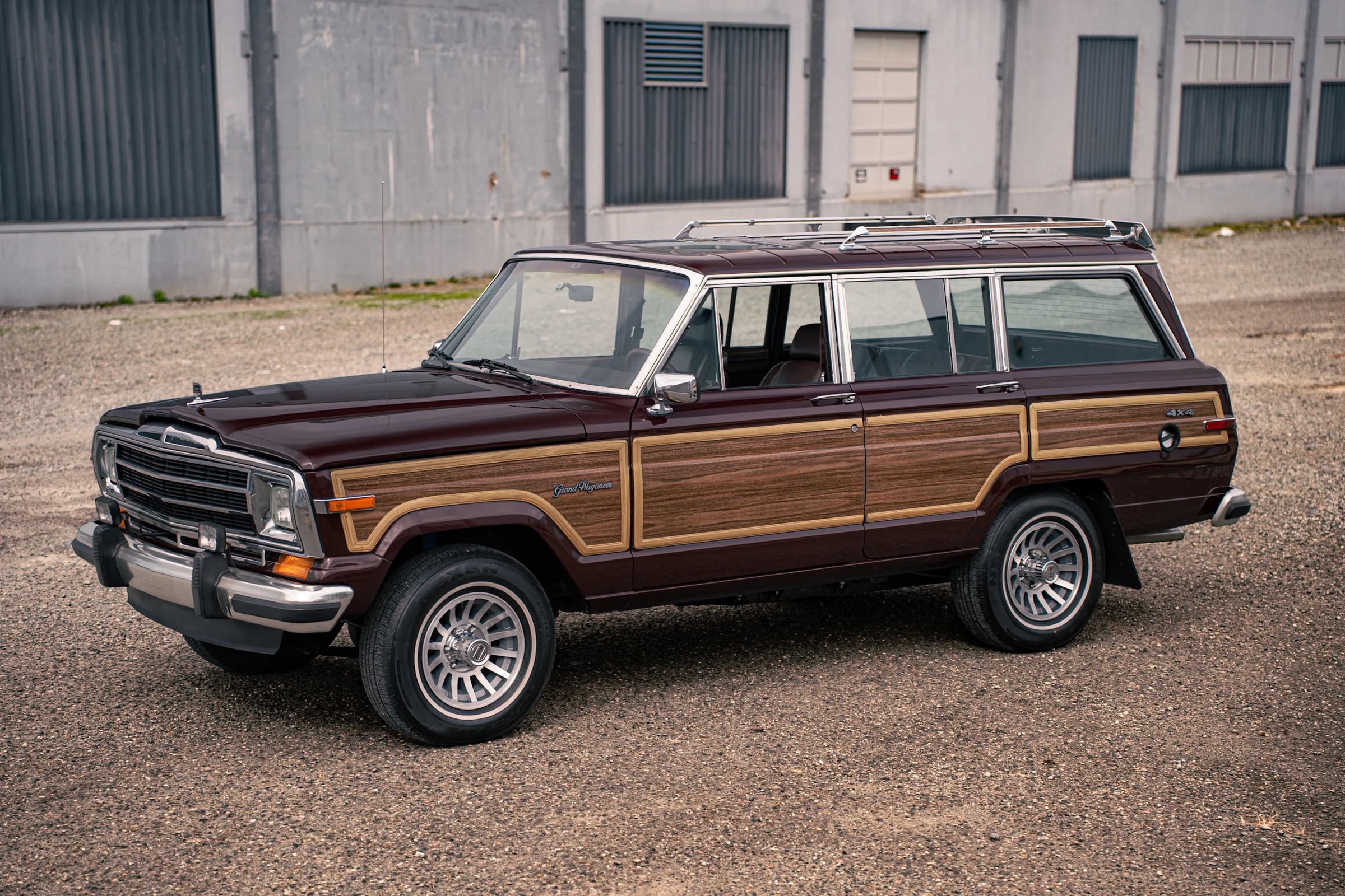 Used 1987 Jeep Grand Wagoneer AWD/4WD image 1